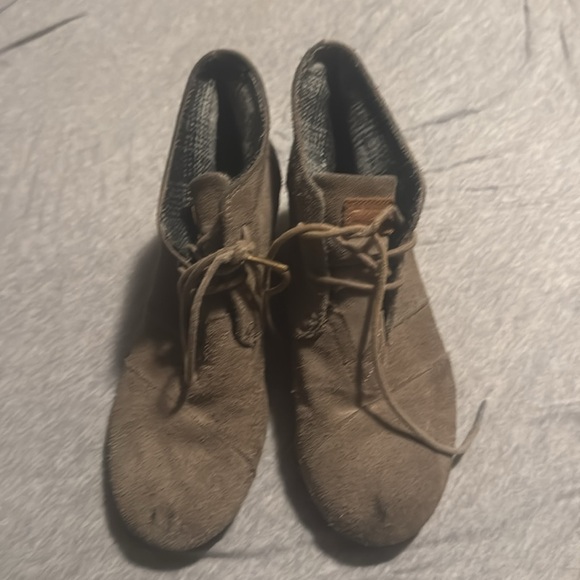 Tom’s gray wedge booties size 9 - Picture 2 of 6